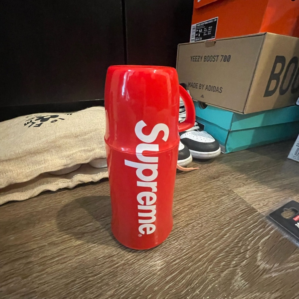Supreme x helios Red tumbler